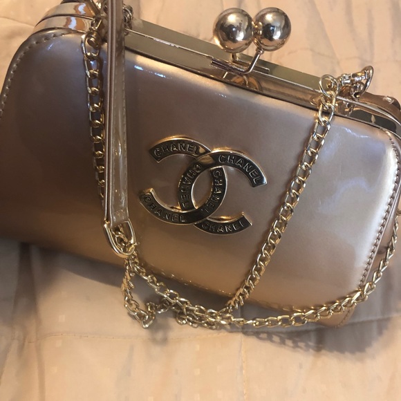 chanel evening clutch